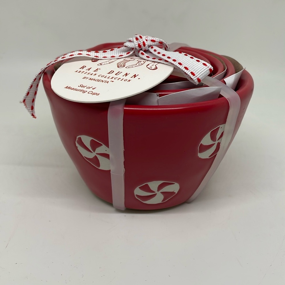 Rae Dunn whimsical peppermint measuring cups new